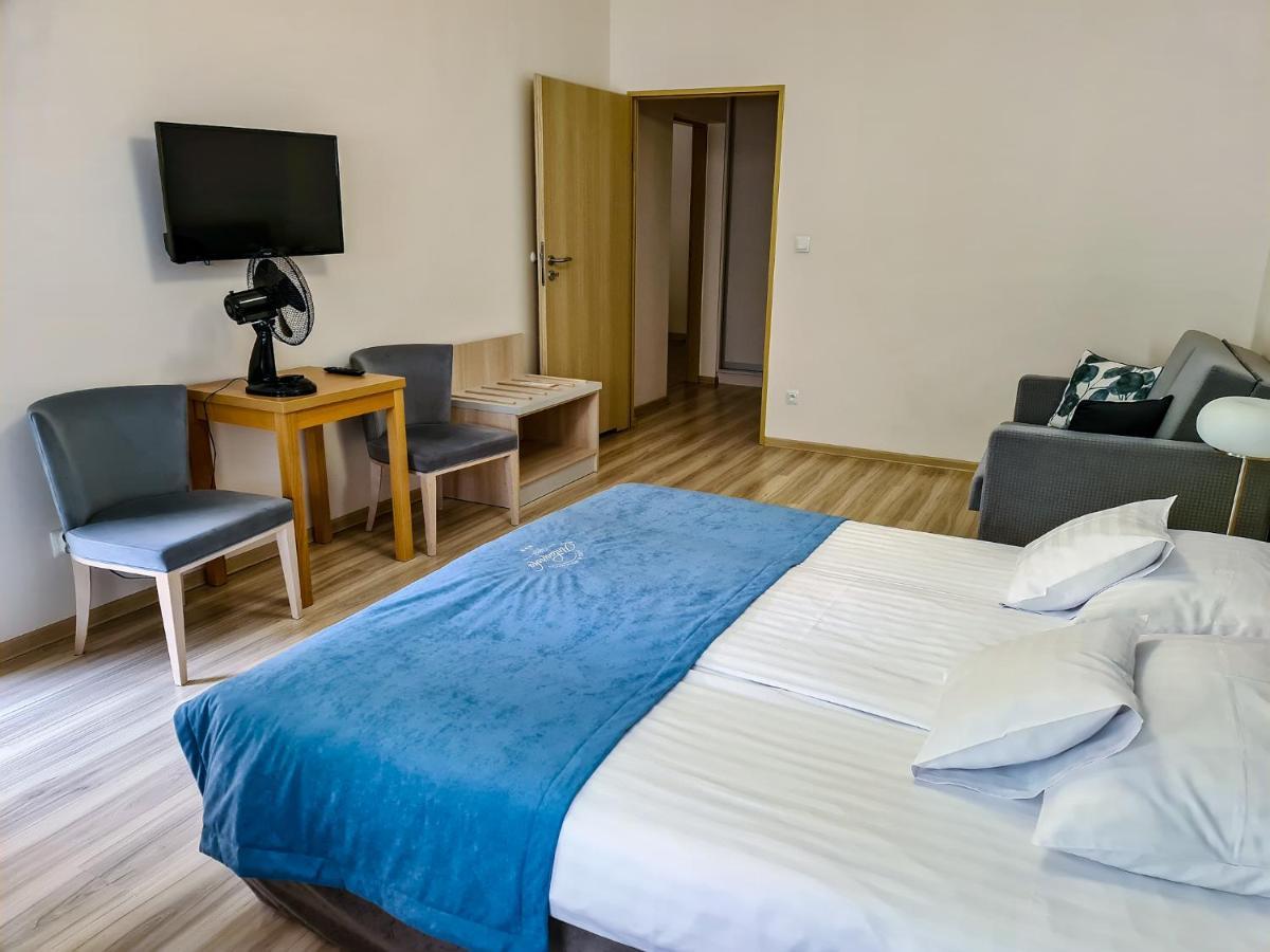 Antoninska Hotel & Apartamenty Leszno  Luaran gambar