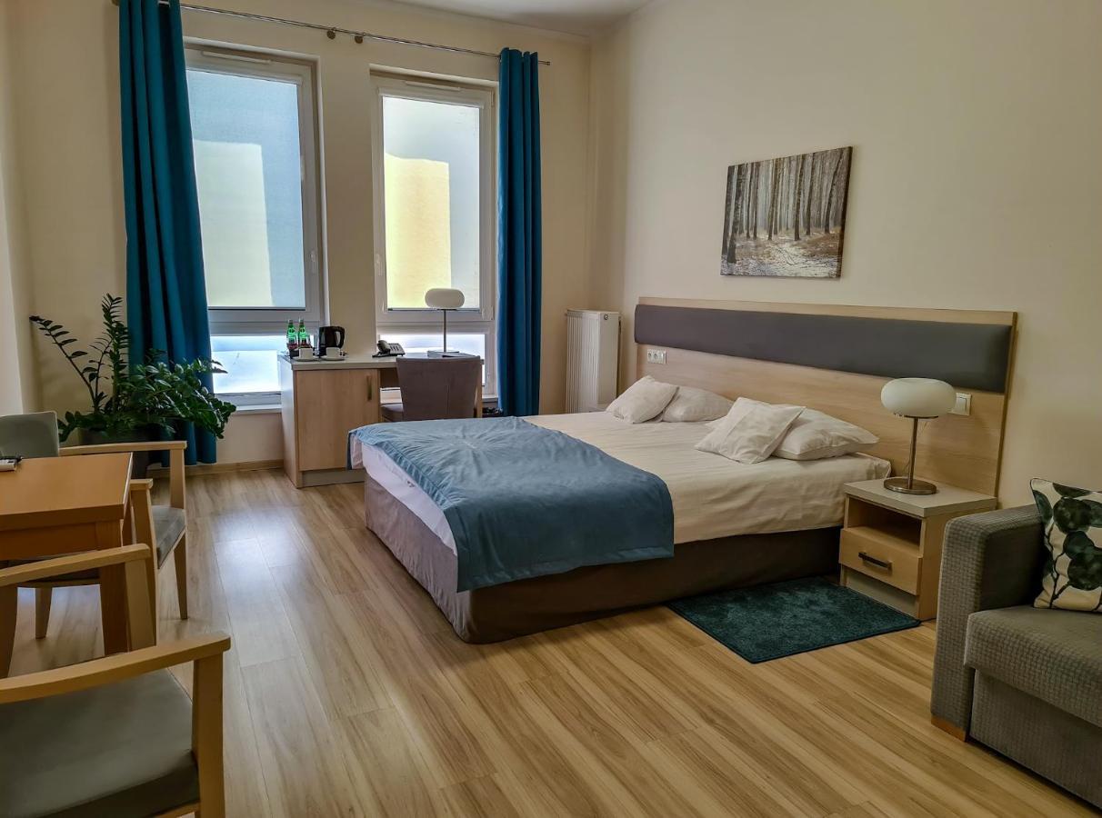Antoninska Hotel & Apartamenty Leszno  Luaran gambar