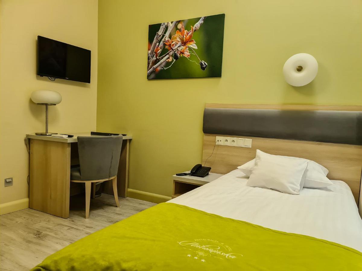 Antoninska Hotel & Apartamenty Leszno  Luaran gambar