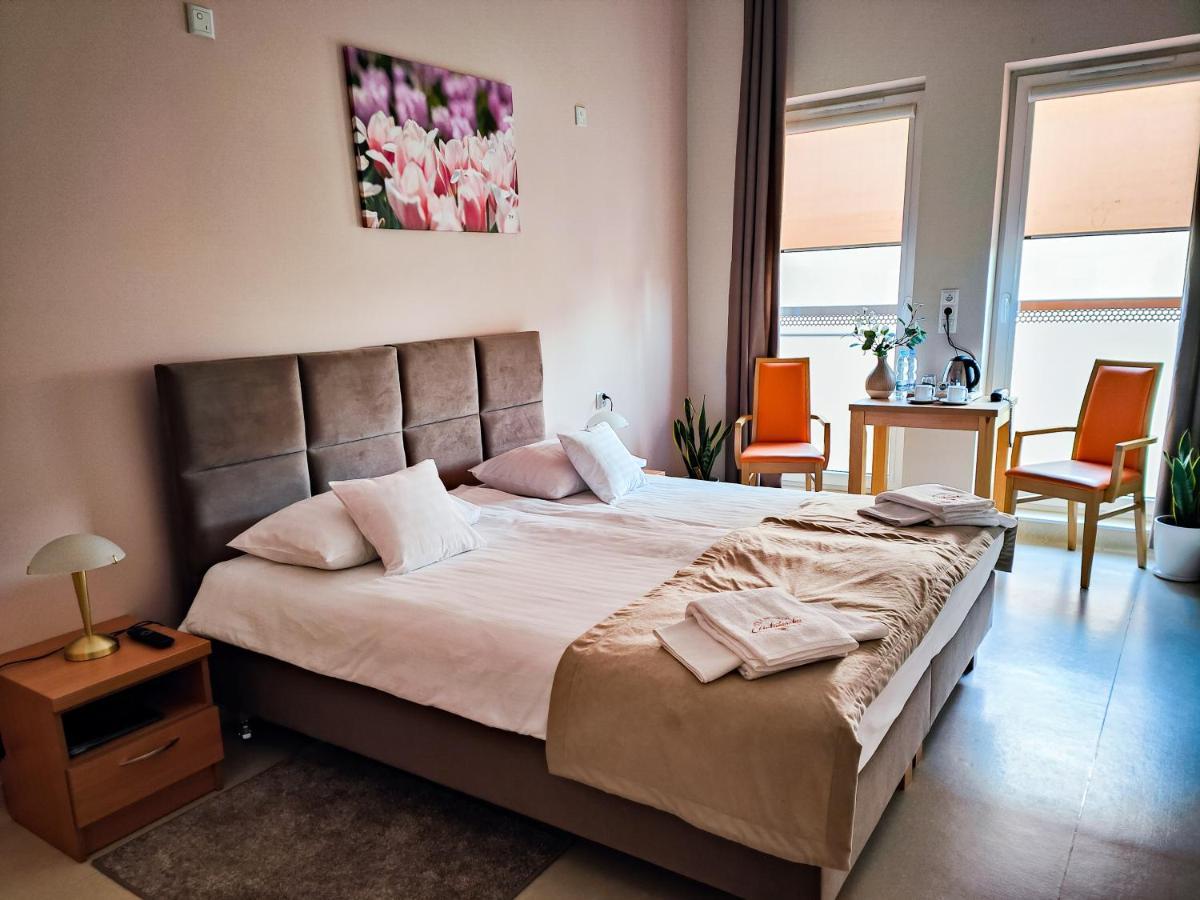 Antoninska Hotel & Apartamenty Leszno  Luaran gambar