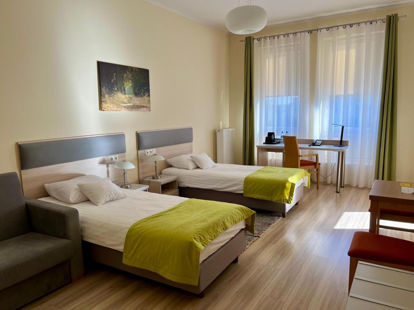 Antoninska Hotel & Apartamenty Leszno  Luaran gambar